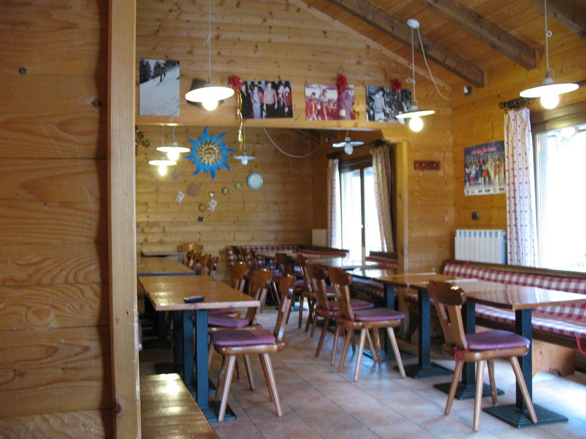 Oulx Restaurant Hotel Chalet Del Sole מראה חיצוני תמונה
